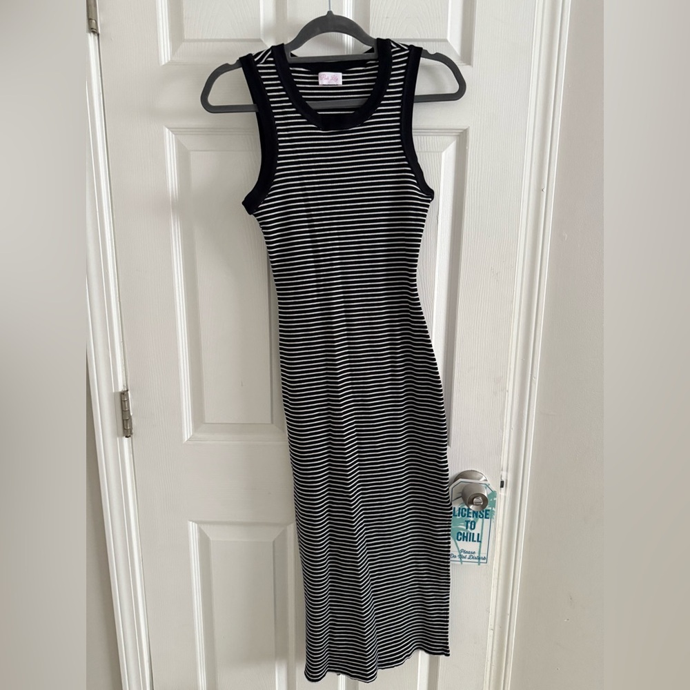 Mid calf Pink Lily dress size large